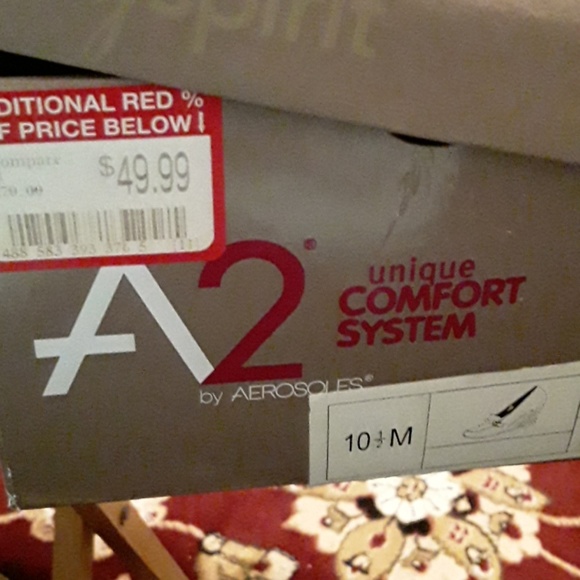 Easy Spirit Shoes - Picture 8 of 8